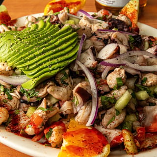 Orden Ceviche Mixto Negro