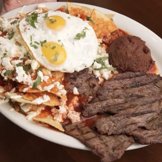 Red Chilaquiles Carne