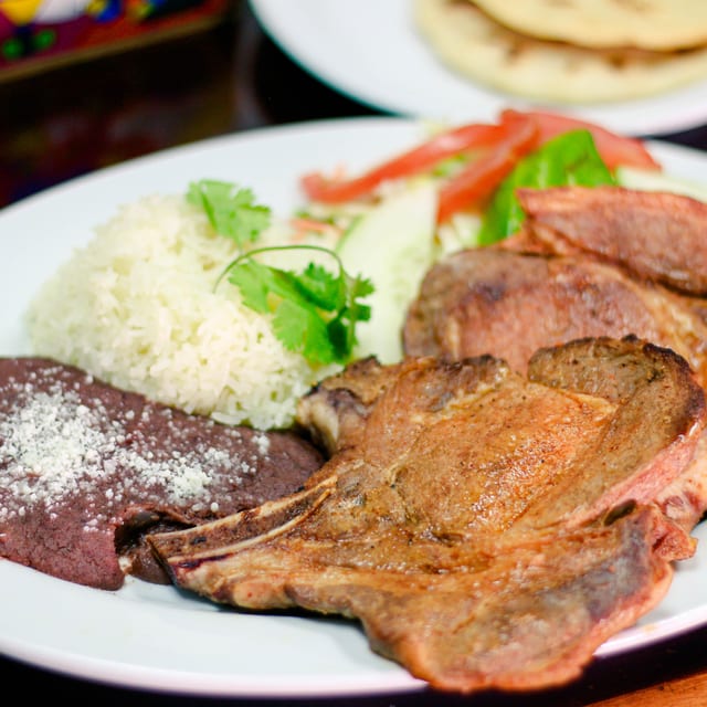 Chuleta Salvadorena.